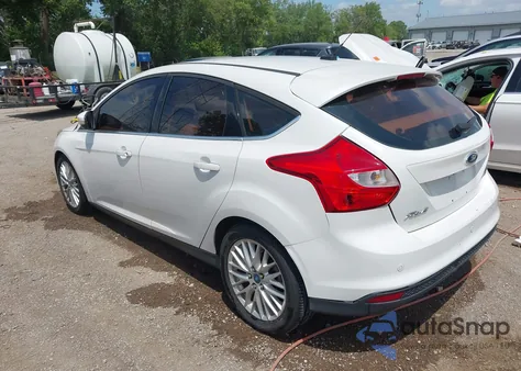 2012 Ford Focus Sel z USA, uszkodzony, nr VIN 1FAHP3M22CL240848